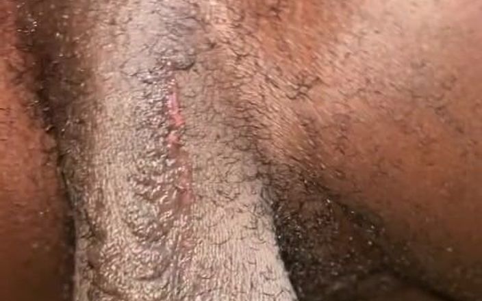WildFreakBottom: Göt deliğimi sert sikiyor
