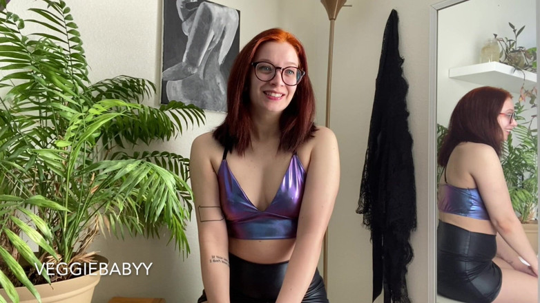 Veggiebabyy: Učitelova asistentka se proměnila v bimbo