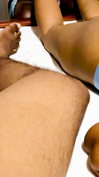 Isteri Dapat Keseronokan Urut Sensual Dengan Palor Urut Di Hadapan Saya - Urut Cuckold - Bahagian 01