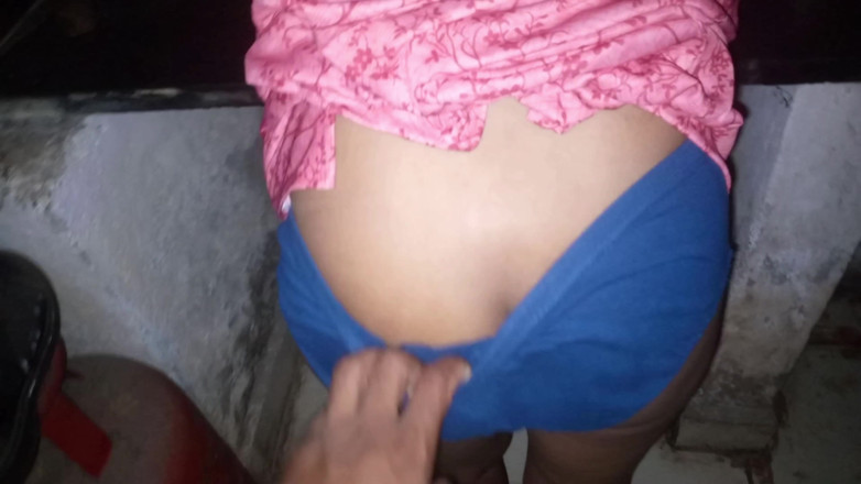 Anjali_Roy 67: Han ringde in Anjali Bhabhi i rummet för att träffa...