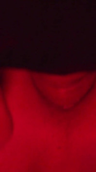 Woody Fox y James Longhill, sexo en la habitación roja caliente entre esos boyz cachondos