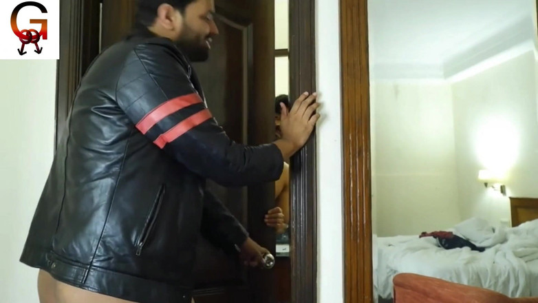 GPrime: Ho scopato il mio amico gay in bagno