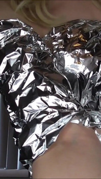 Marissa tinfoil'e karşı - aptal bir bts sahnesi