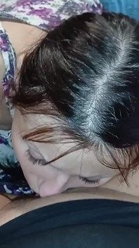 Enquanto minha namorada estava sendo fodida pelo nosso vizinho, eu gozo na boca dela duas vezes