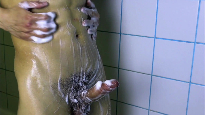 SEXY_GUYBEST: Sexy Guy Washes His Muscular Hot Body with Foam in...