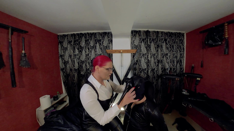 SassyTiff: Slave in trouble