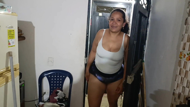 Milfcaliente69: My Stepmother Took a Break From the Gym, I Couldn't...