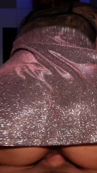 Tengere Aziatische milf: passie na het feest en creampie