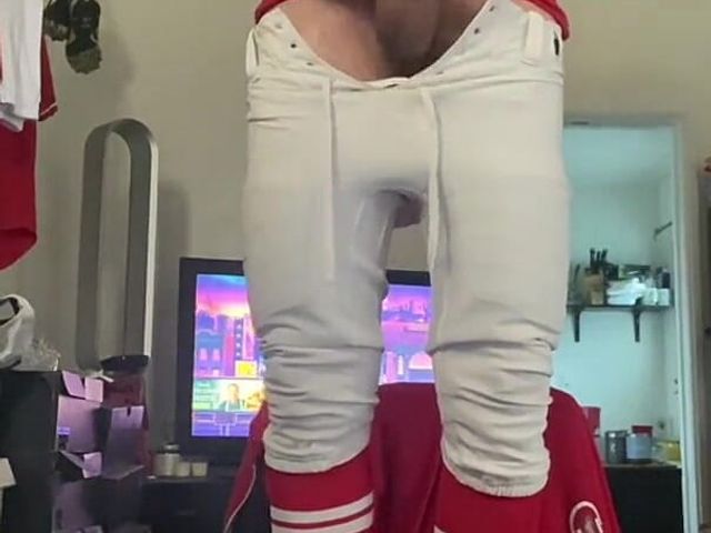 Football Stud Jockdad87 Shoots a Big Load of Cum in His Gear (JockDad87)