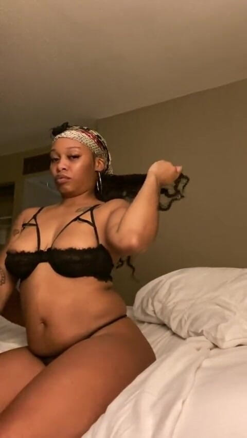 SexLoveRed: Femme sexy, os rouge