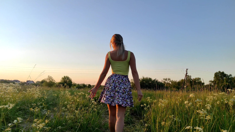 S-Wife Katy: Grande sborrata al tramonto per la moglie carina Katy.