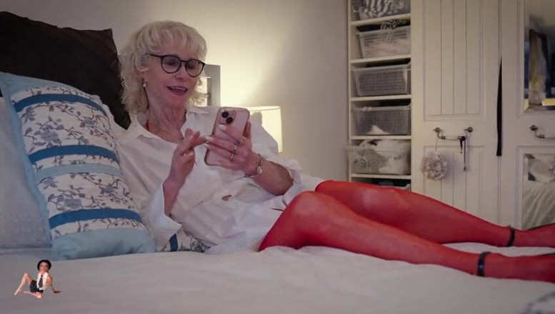 Deeliteful Jacy: Red Hot Lady