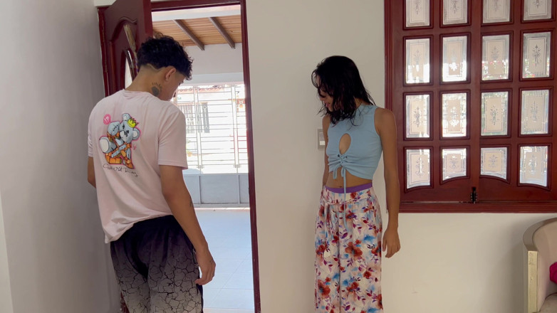 BritannySexxx: Pembantu nakal ini dientot habis-habisan sama suaminya sampai muncrat