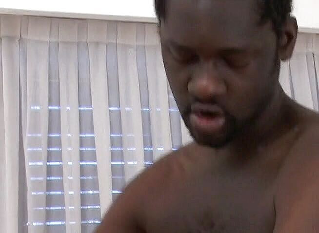 Bareback TV: Velký černý pták pro bělocha