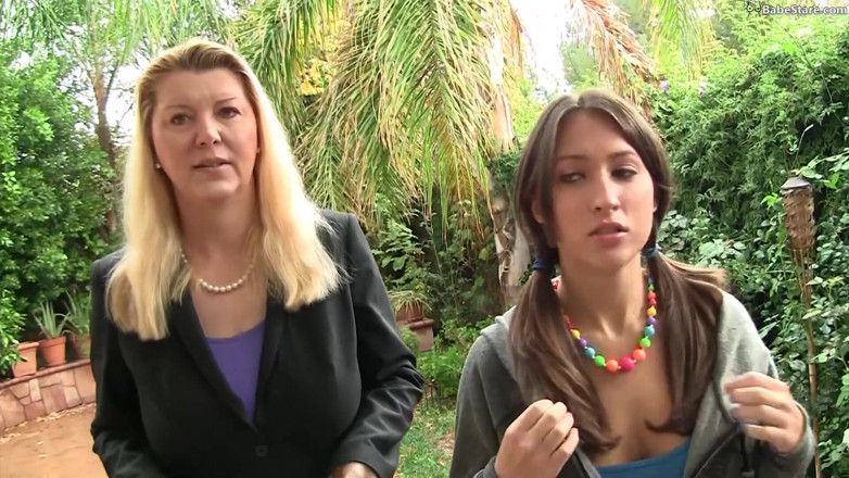 Babe Stare: Lizz Tayler é entregue a um pau enorme