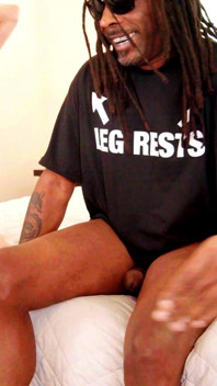 Alexis James, Bay Majic'i sikiyor