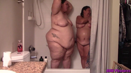 BBW Pleasures: BBW เพื่อนสนิทอาบน้ำด้วยกัน