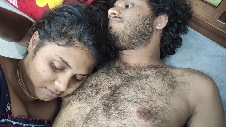 Vaigavarun45: Mallu traindo esposa em sexo romântico quente com seu namorado...