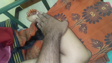 Magilmathi: Suri rumah menikmati percintaan panas