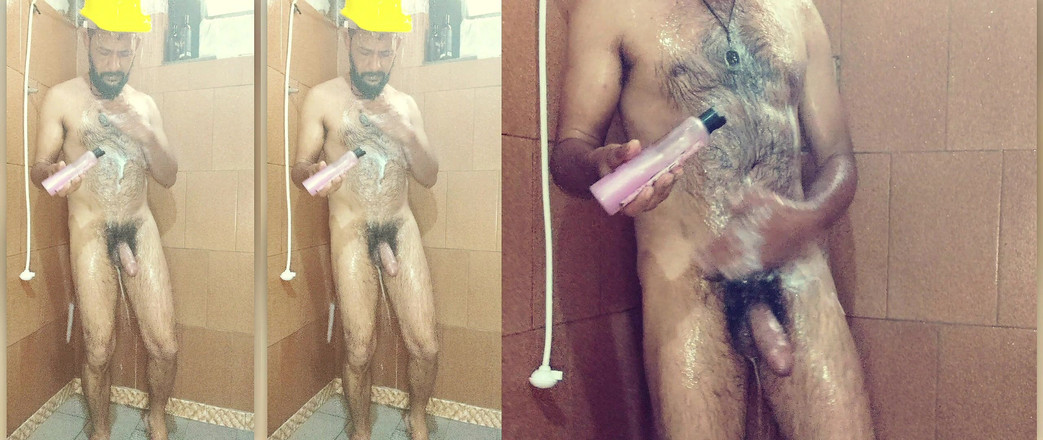 Stink HairyMale: Tôi đang tắm