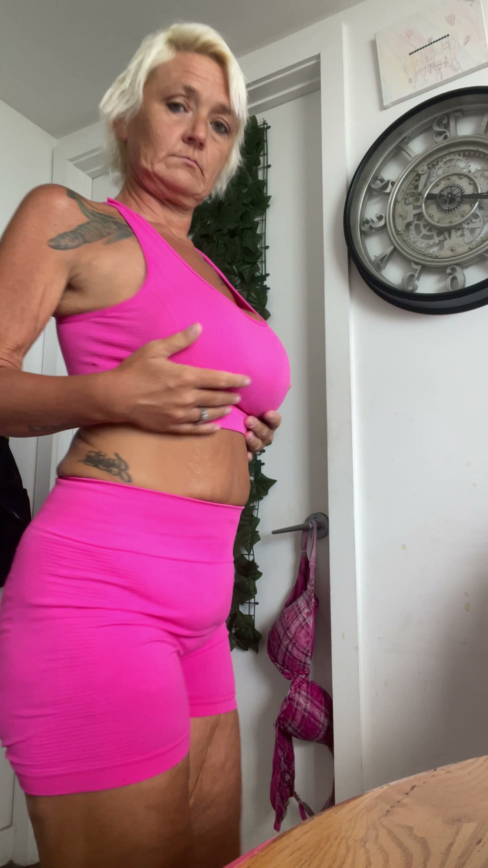 Greek Goddess Steph: ピンクの全員...他にピンクって何があるの?見られますか?