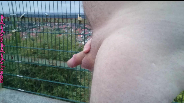 Carmen_Nylonjunge: Збуджений камшот на вершині Сейлбанберга