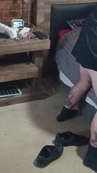 Masturbándose bien, mi amigo está golpeando a mi esposa