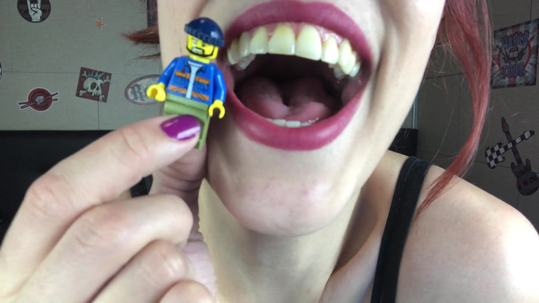 Candystart Videos: Dev kadın yeme fetişi