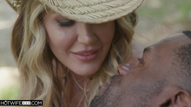 HotwifeXXX: Lexi Stone's Marriage Comes with Explosive Benefits