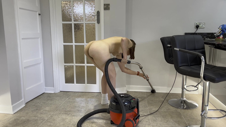 Wamgirlx: Hoovering - How do you do yours? Do you suck when...