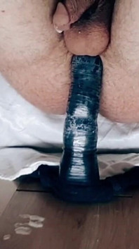Scivola fino all'addestramento di Sissygasm vergine anale