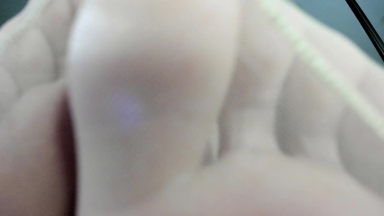 Feet lady: 裸体尼龙