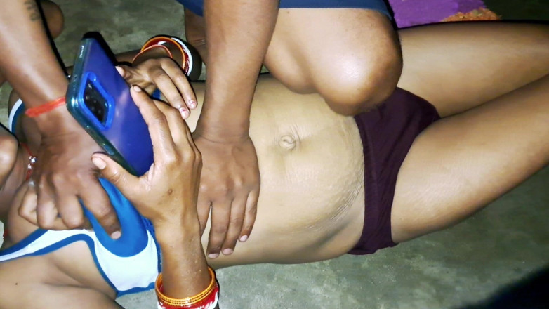 Trilokinath: Desi dorf sex mit heißen mädchen