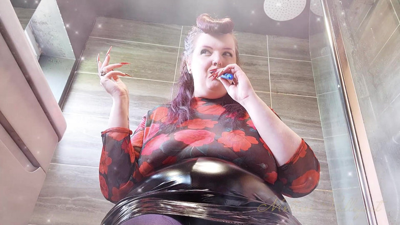 Mxtress Valleycat: Smokey Exhale