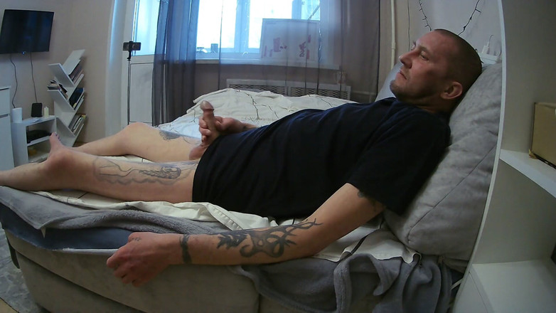 Zona901: Pekerjaan tanganku berakhir dengan nyepong kontol pacarku sampai telan sperma