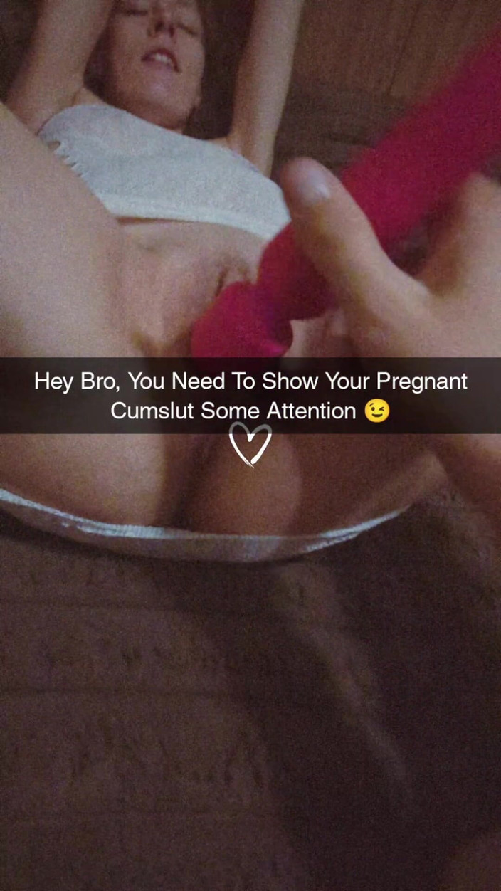 Richelle Rose: Neglected Pregnant Cumslut Cheats &amp; Gets Creampied