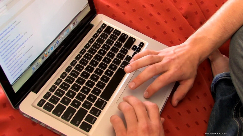 Phoenixxx: アレックスとパトリックの失われた繋がり