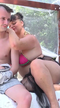 Agedlove - Gärtnerin mit einem großen schwanz und einer dicken fotze