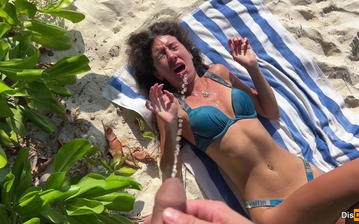 Dis Diger: Ha pisciato una ragazza sulla spiaggia - è stata scioccata