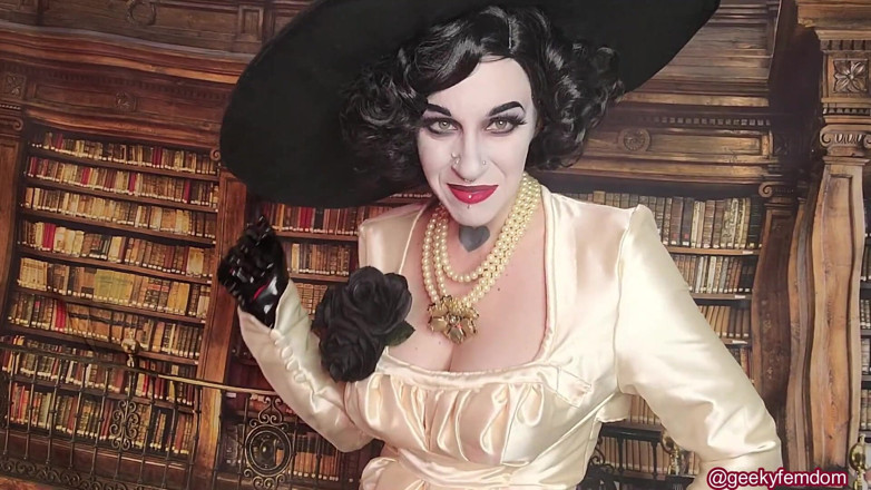 Geeky Femdom: Lady Dimitrescu weltweit WICHsanleitung