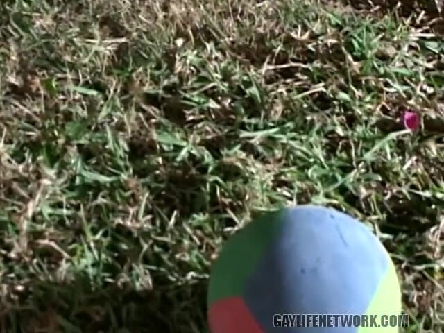 Gay Life Network: Dvě sexy holky šukají venku