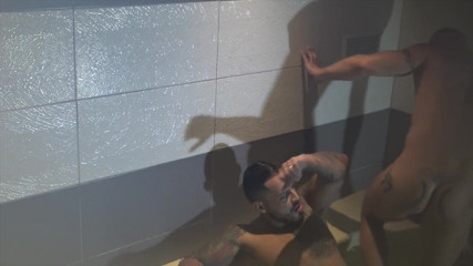 Gaybareback: Aymeric Deville đụ không bao cao su bởi Viktor Rom