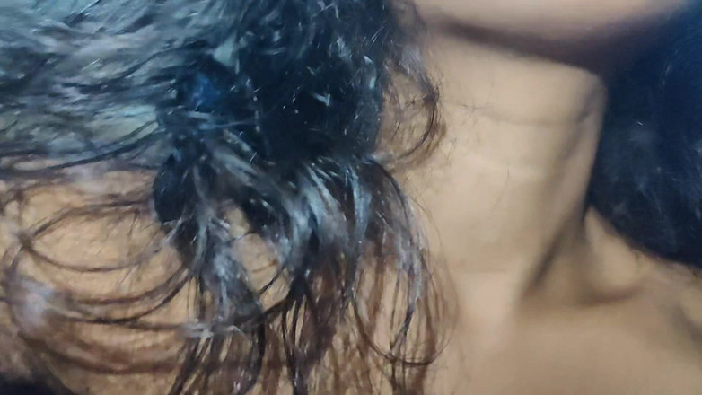 Peeda best aprasad: Sorellastra a mezzanotte