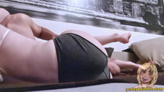 Prettyboi2000x: Trans Cosplayer se alege cu fundul strâmt distrus și geme de...