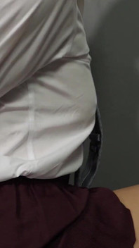 Otrogen skolflicka avskalad och hogtied mila sprids öppen på golvet (1080p)