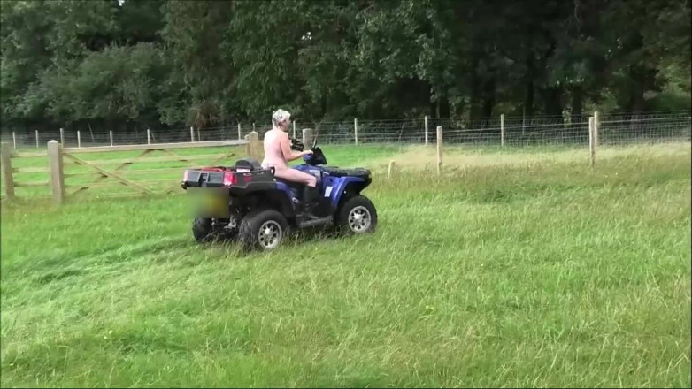 Uk Joolz: Todo Lo Que Necesitas Son Botas Y Un Sombrero!!