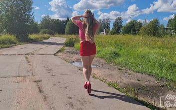 Cameltoe and Pee
