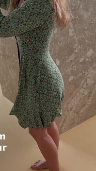 O primeiro encontro é o primeiro sexo. Eu gozo nela linda