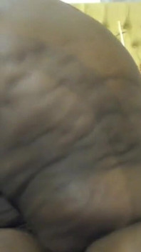 SSBBW Stripteasing & Ass Clapping