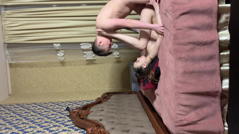 misss_vikki: Po kůži jí přeběhla husí kůže